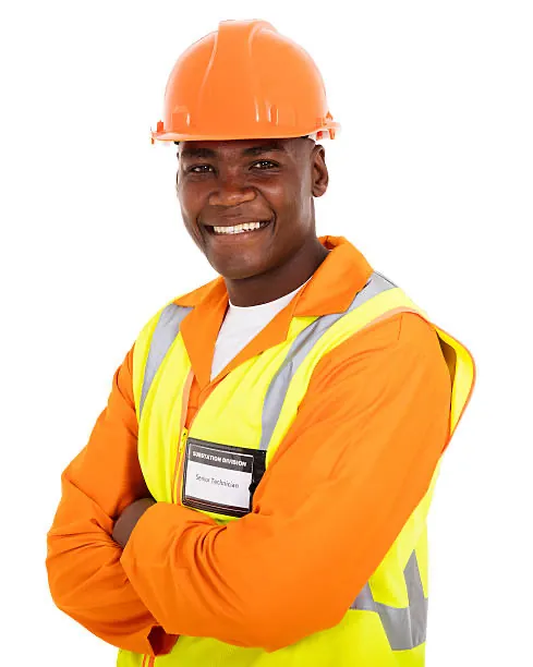 Technicien certifié Exmuse Burkina en tenue de sécurité — formateur en électricité et climatisation